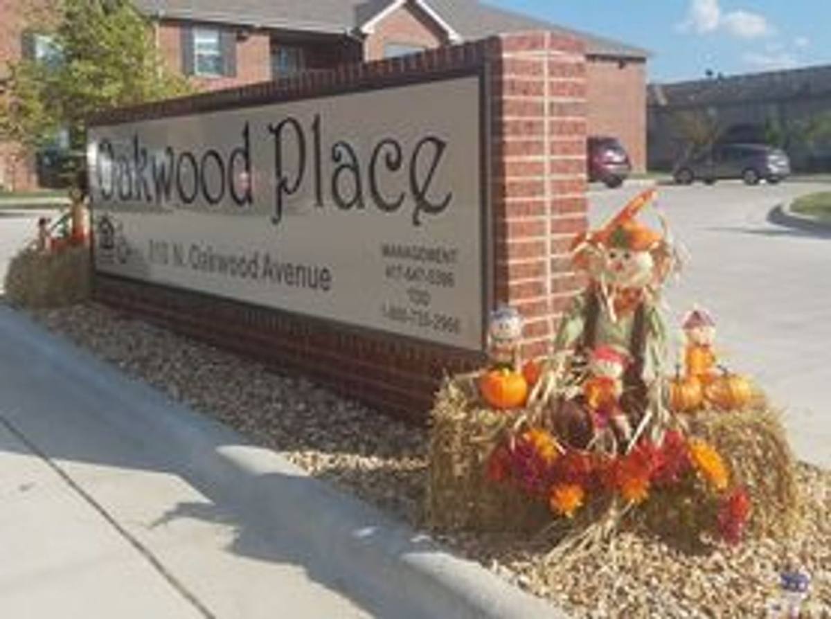 Apartment for rent at 810 N Oakwood Ave, Republic, MO 65738