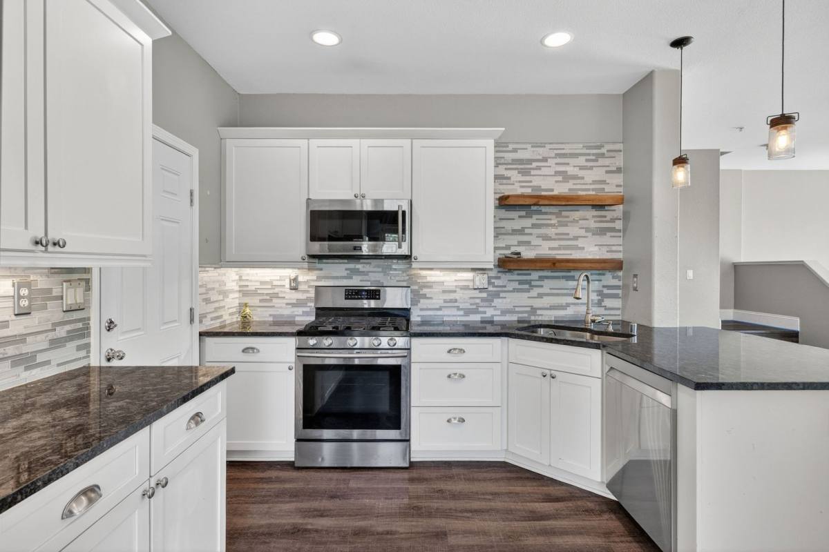 House for rent at 810 Daybreak Place, Vista, CA 92084