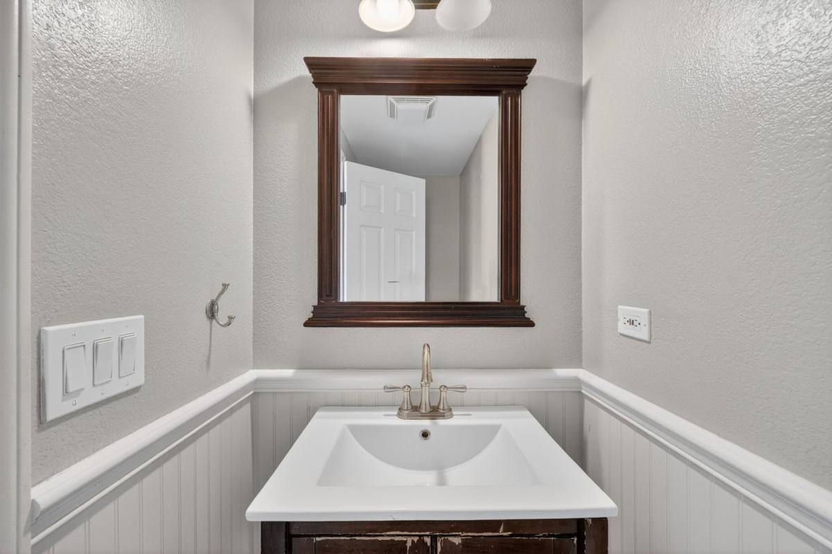 House for rent at 810 Daybreak Place, Vista, CA 92084