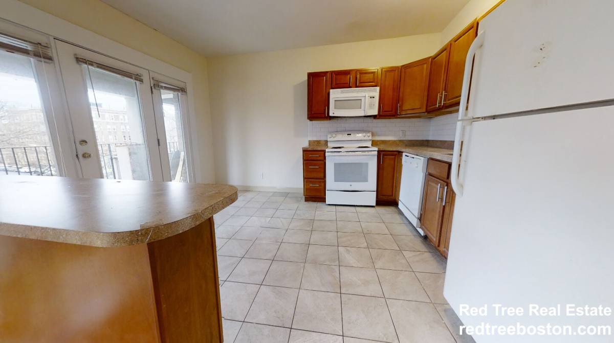 Apartment for rent at 1131 Commonwealth Ave #3, Allston, MA 02134