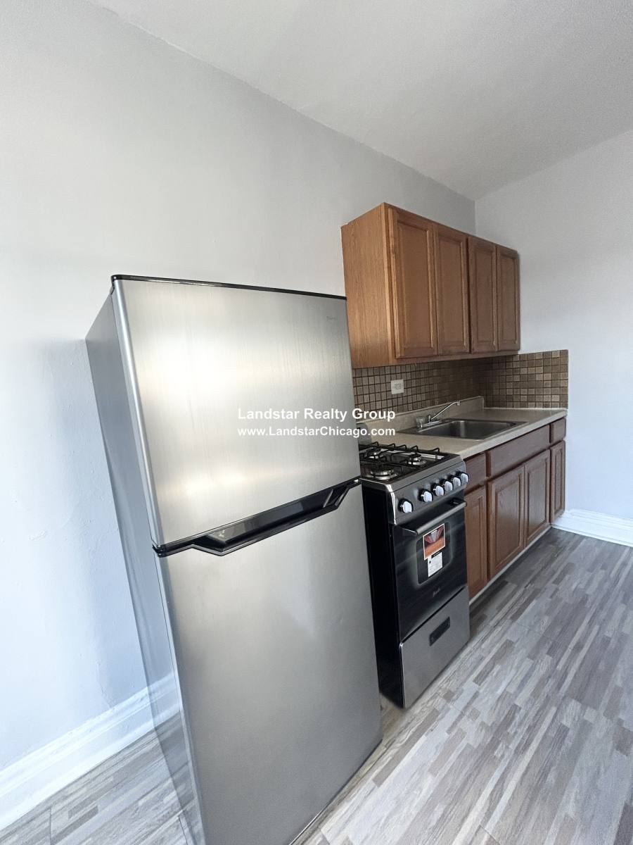 Apartment for rent at 4604 N Beacon #4E, Chicago, IL 60640