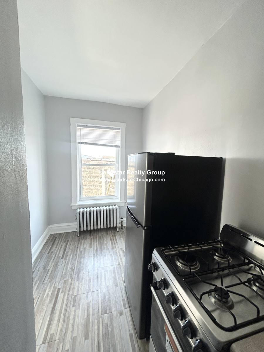 Apartment for rent at 4604 N Beacon #4E, Chicago, IL 60640