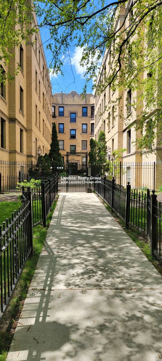Apartment for rent at 4604 N Beacon #4E, Chicago, IL 60640