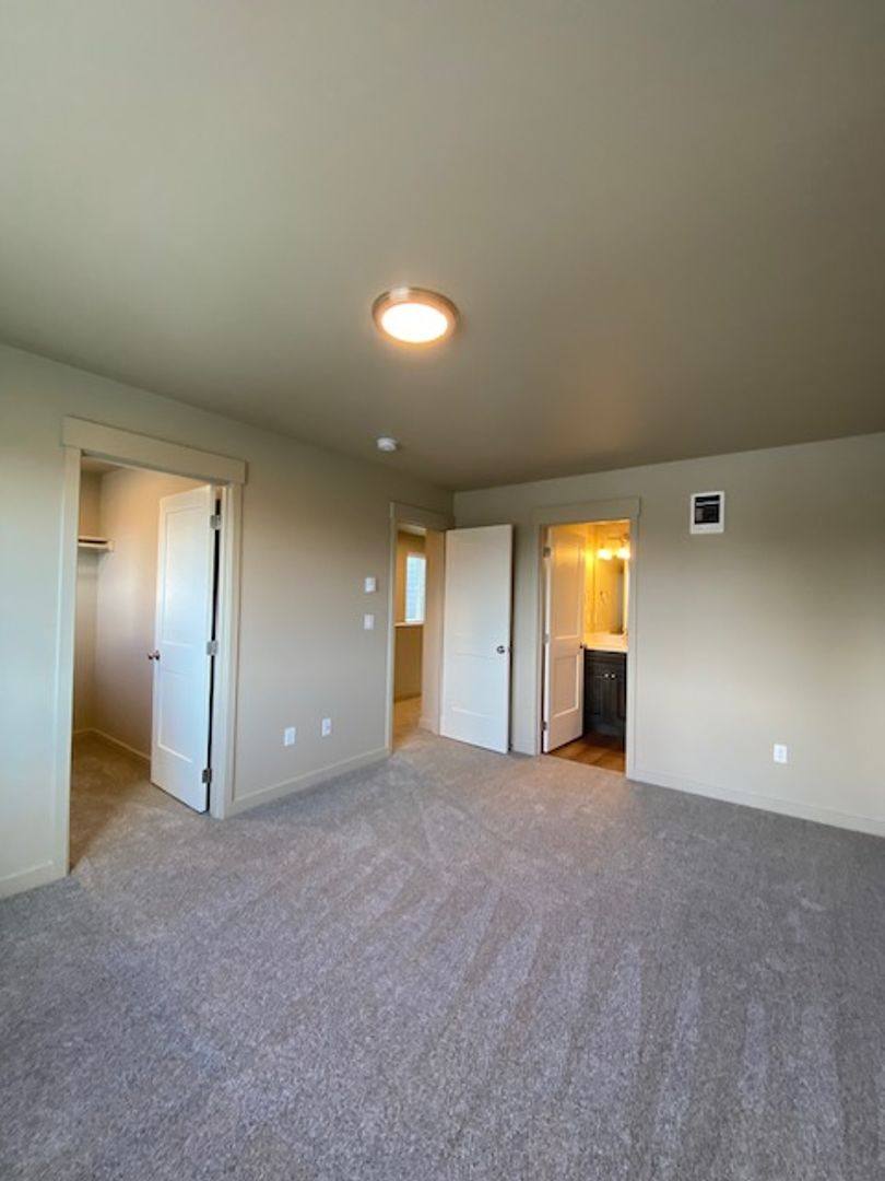 Townhouse for rent at 2656 S Main Rd #BUILDING A, Lebanon, OR 97355