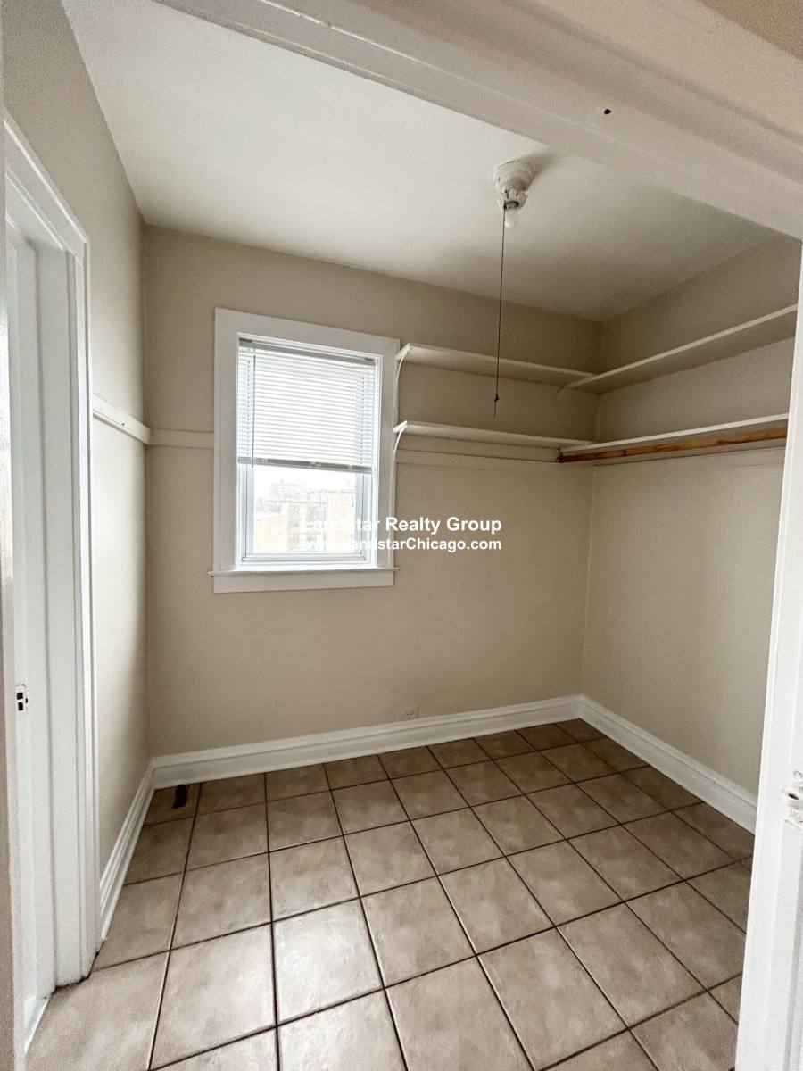 Apartment for rent at 1333 W Birchwood #409, Chicago, IL 60626