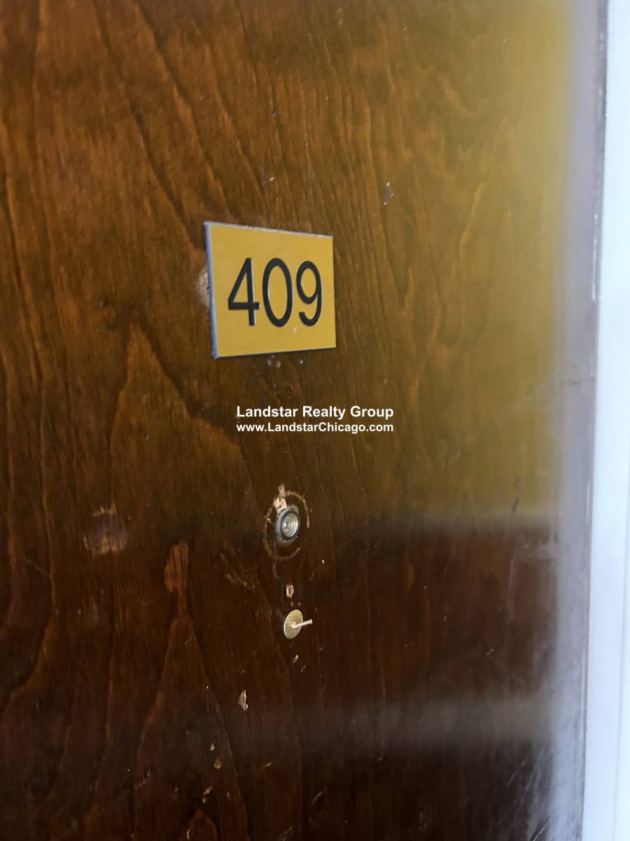 Apartment for rent at 1333 W Birchwood #409, Chicago, IL 60626