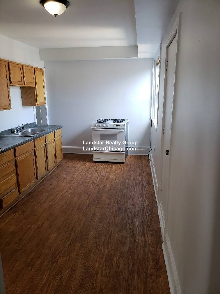 Apartment for rent at 6300 N Oakley #3, Chicago, IL 60659