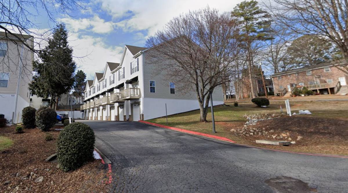 Townhouse for rent at 103-10 Pickens St, Clemson, SC 29631