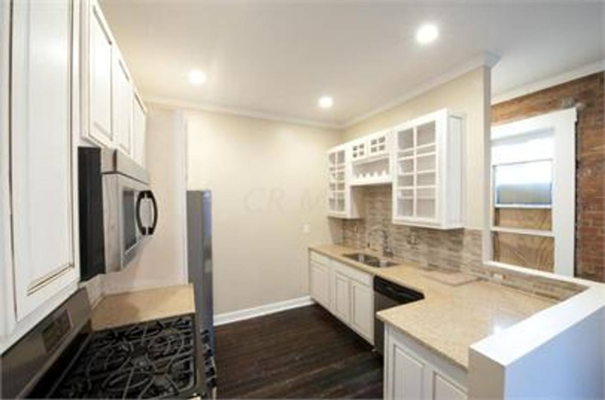 Apartment for rent at 301-305 E Sycamore St, Columbus, OH 43206