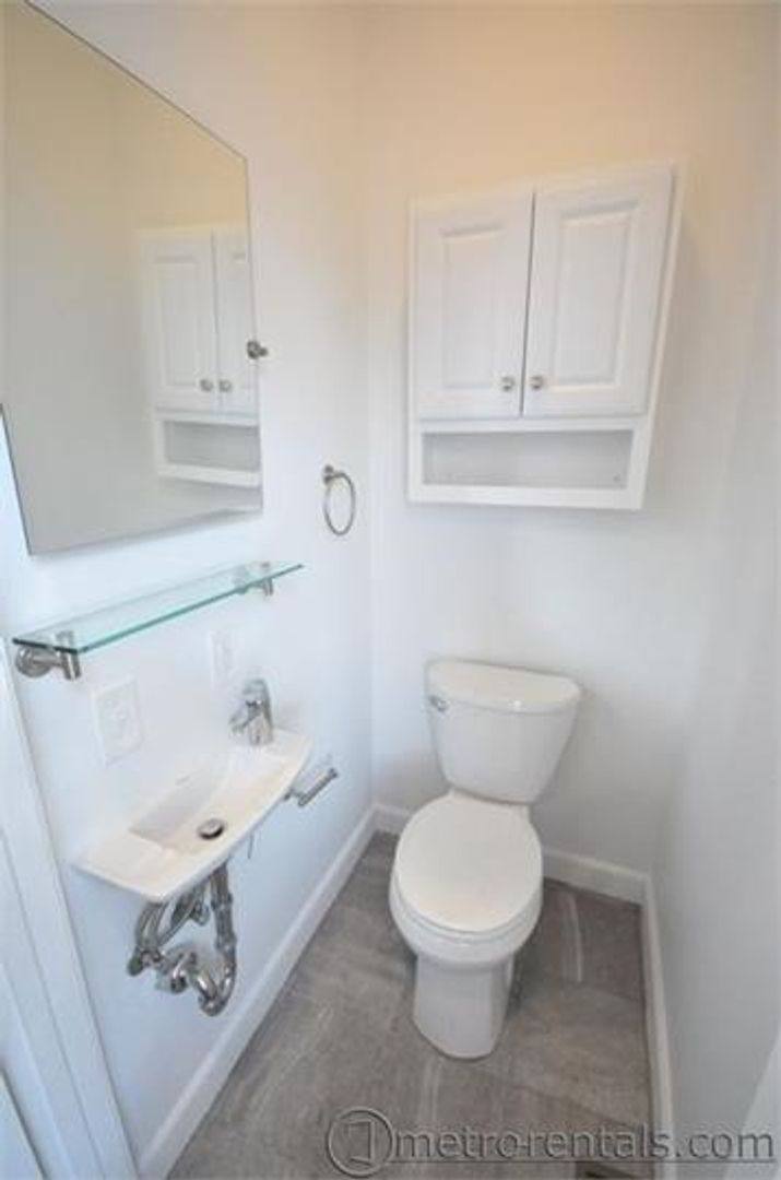 Apartment for rent at 301-305 E Sycamore St, Columbus, OH 43206