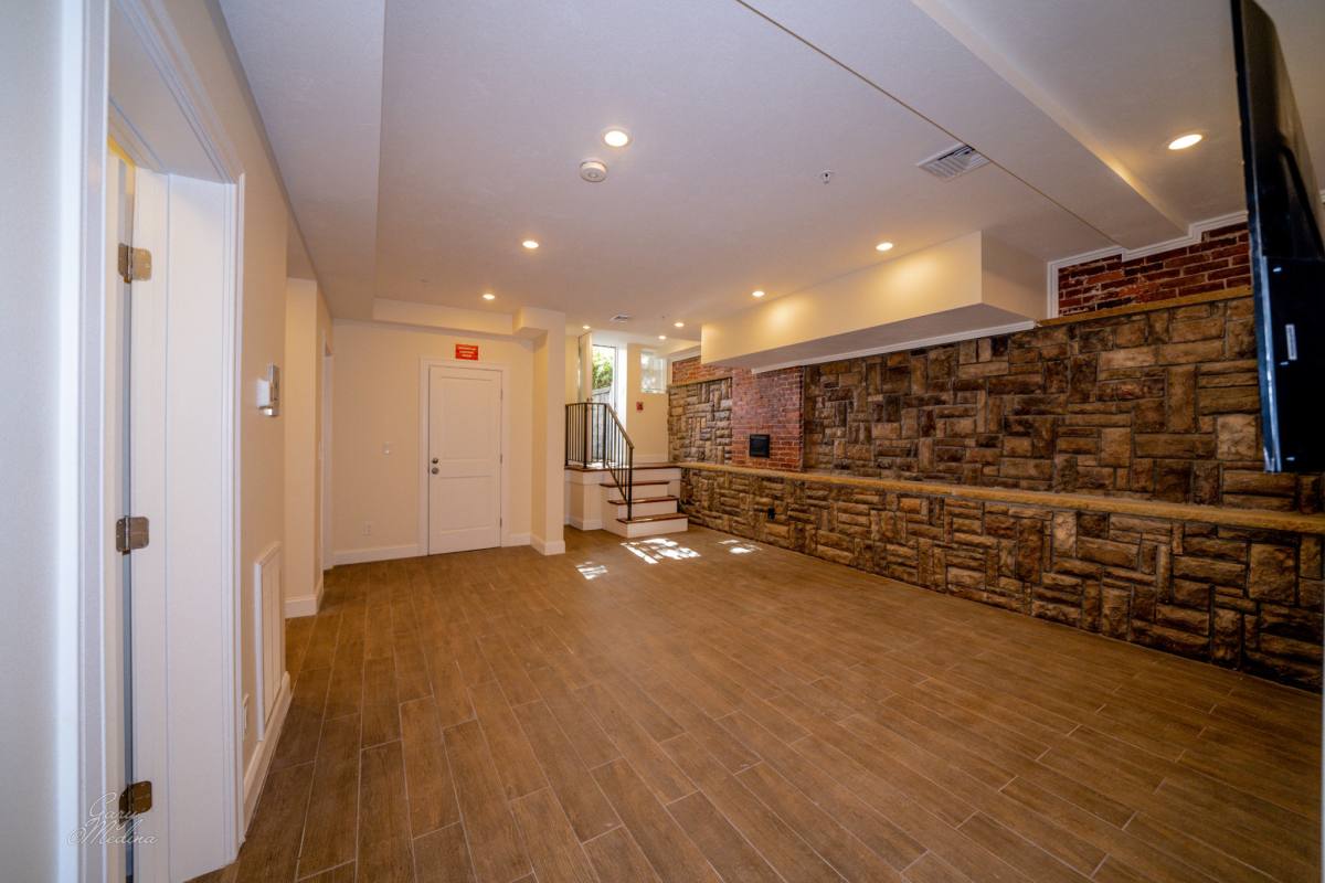 Apartment for rent at 1616 Beacon St #1, Brookline, MA 02446