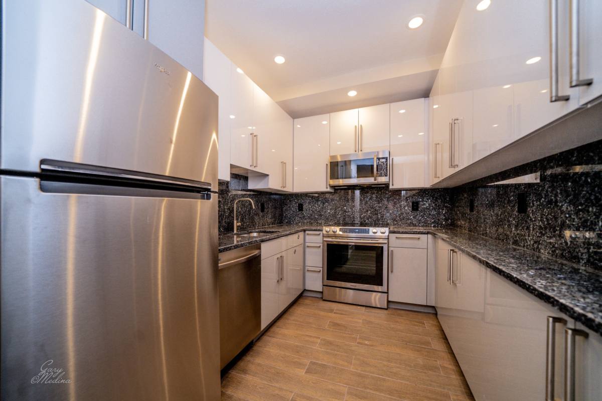 Apartment for rent at 1616 Beacon St #1, Brookline, MA 02446