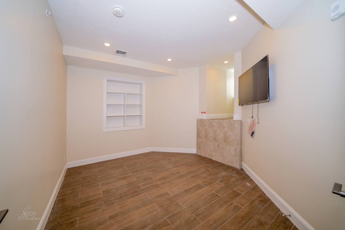 Apartment for rent at 1616 Beacon St #1, Brookline, MA 02446