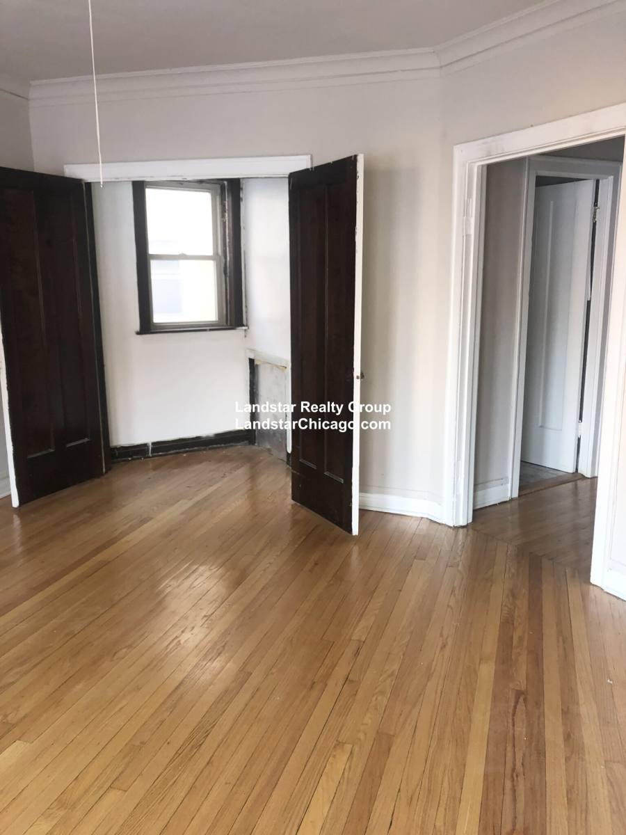 Apartment for rent at 4265 W Addison #1, Chicago, IL 60641