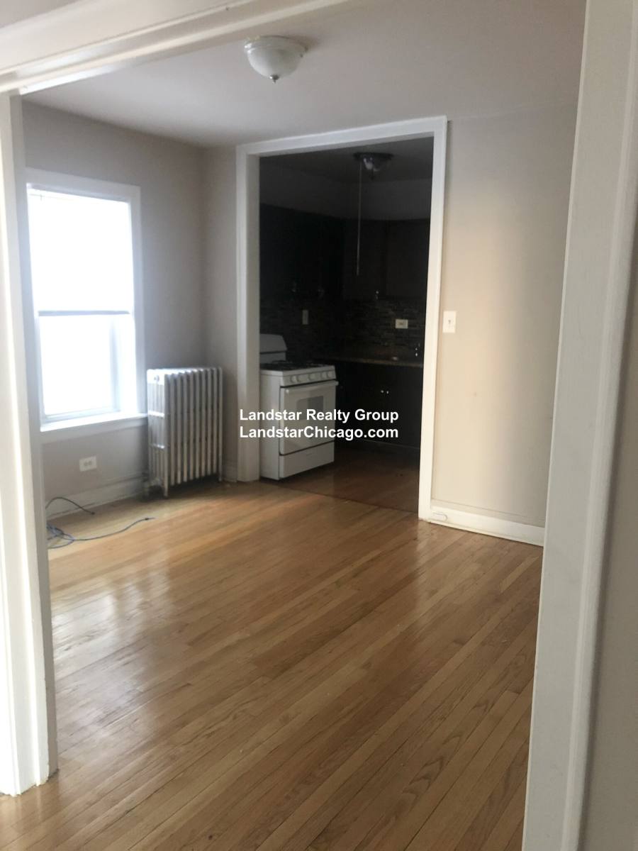 Apartment for rent at 4265 W Addison #1, Chicago, IL 60641