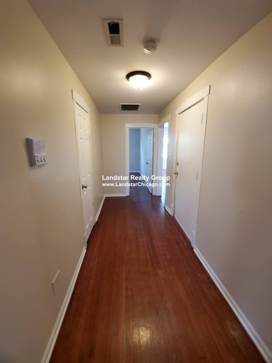 Apartment for rent at 3749 W Sunnyside #3, Chicago, IL 60625