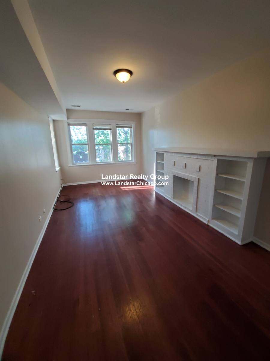 Apartment for rent at 3749 W Sunnyside #3, Chicago, IL 60625