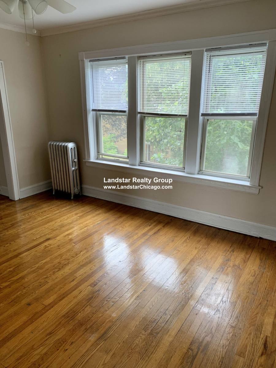 Apartment for rent at 2853 W Berteau #2, Chicago, IL 60618