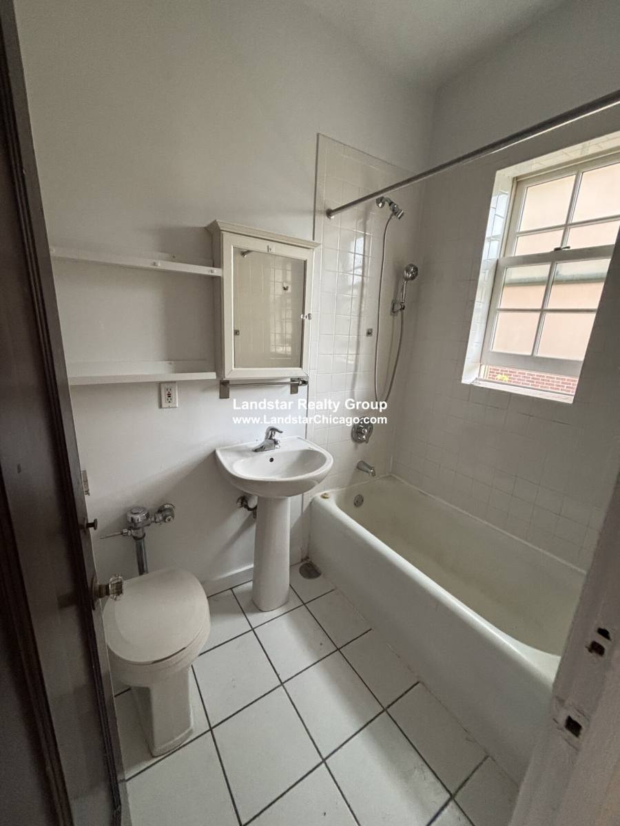 Apartment for rent at 1456 Oak Ave #3N, Evanston, IL 60202
