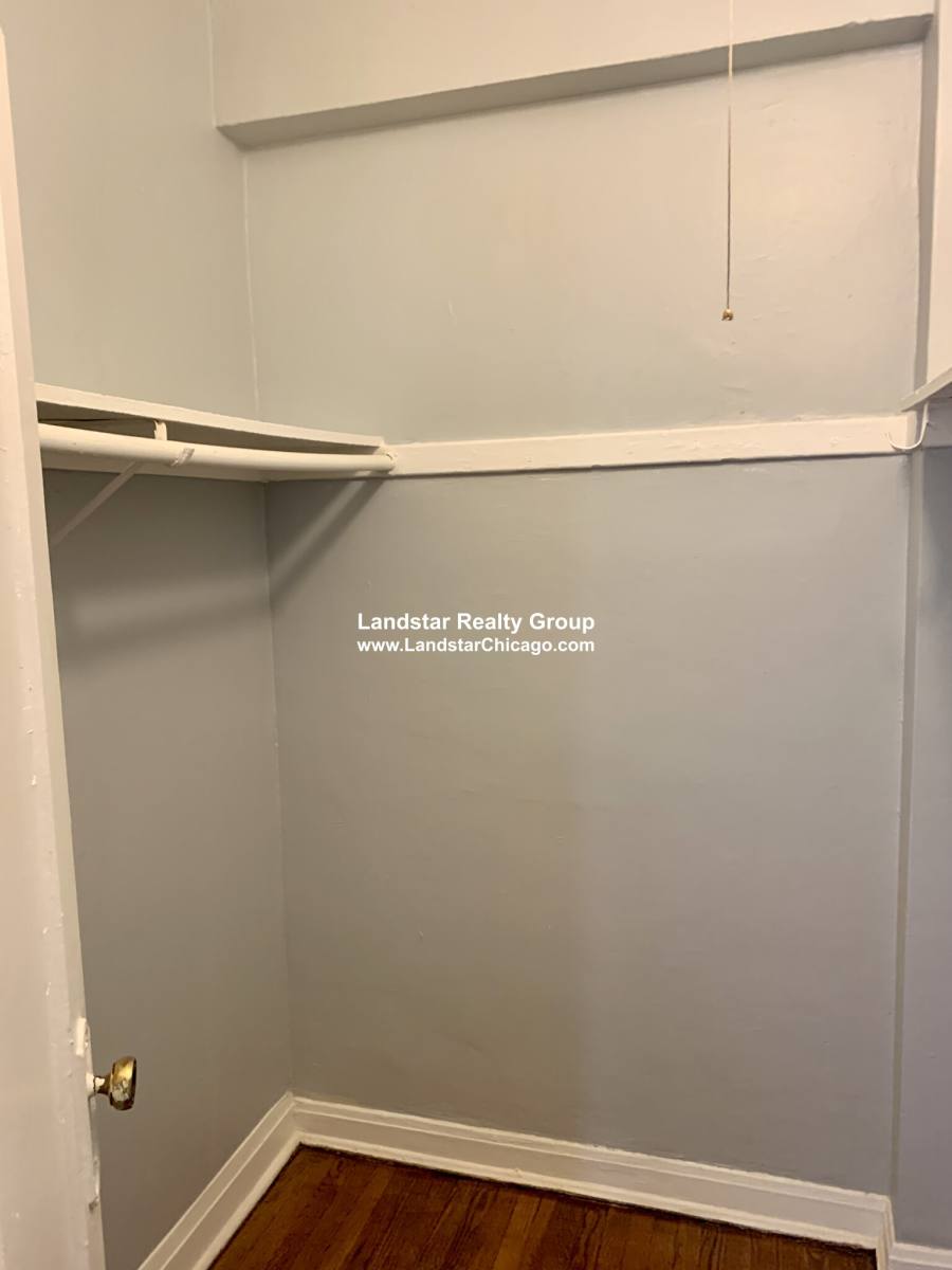Apartment for rent at 4606 N Beacon #3A, Chicago, IL 60640
