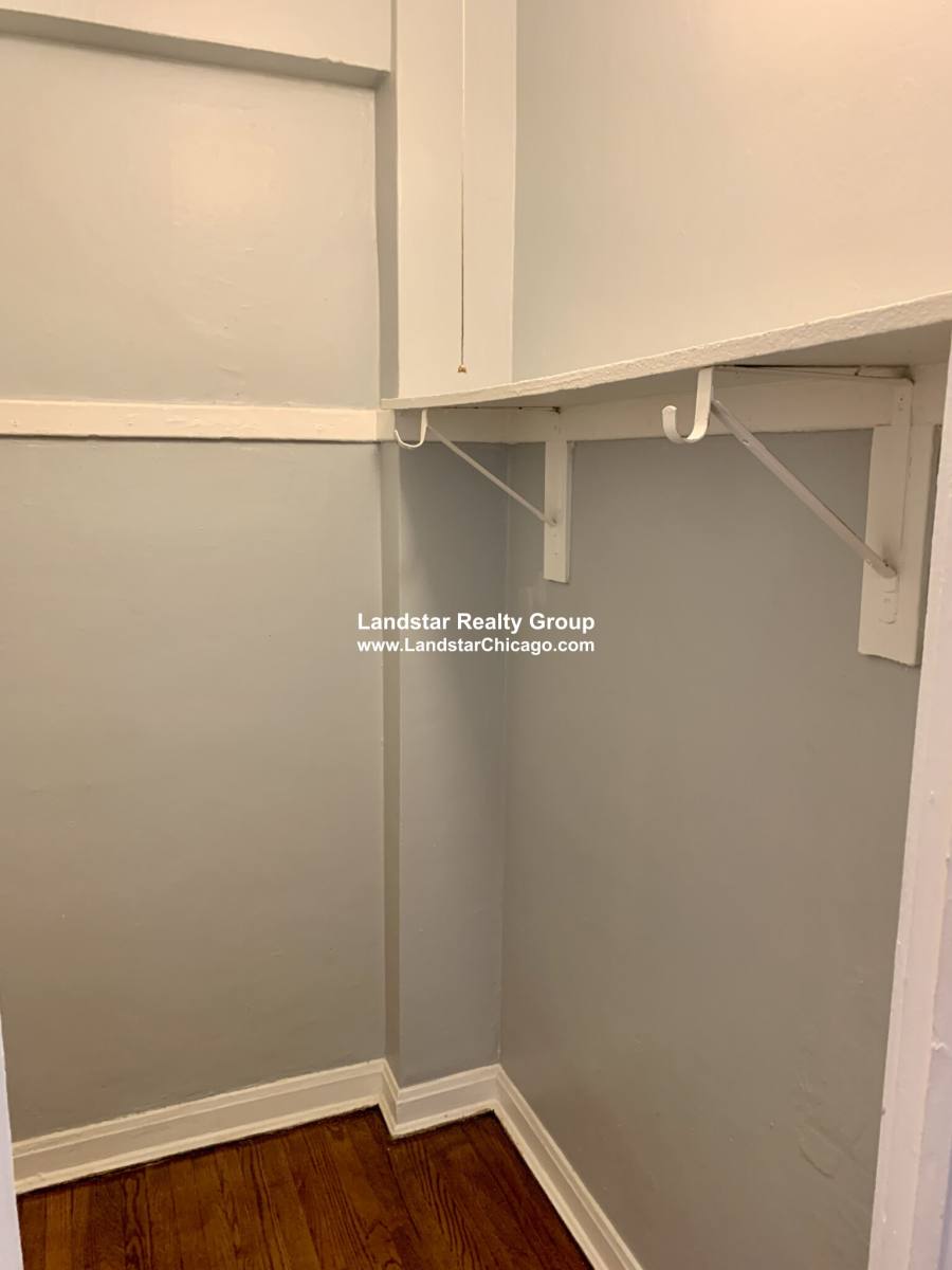 Apartment for rent at 4606 N Beacon #3A, Chicago, IL 60640