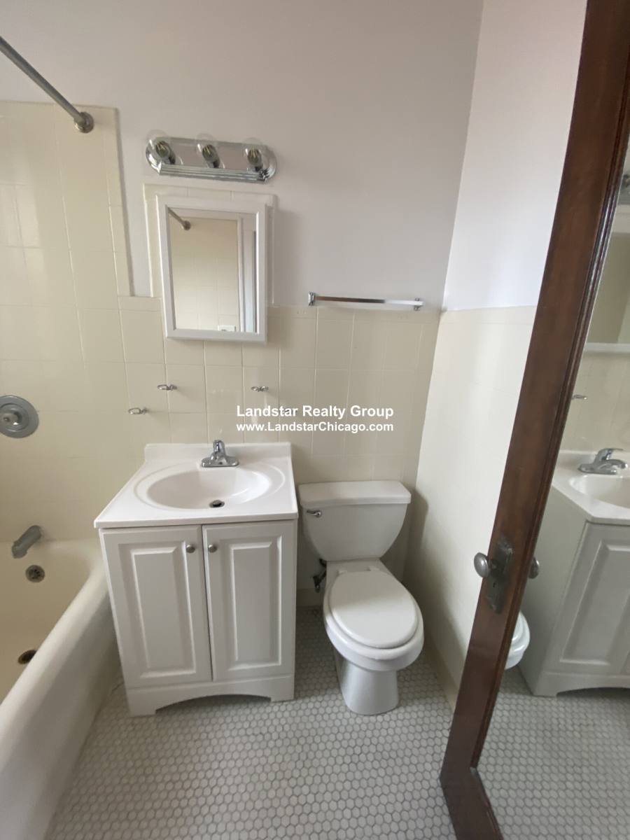Apartment for rent at 1145 W Morse #310, Chicago, IL 60626
