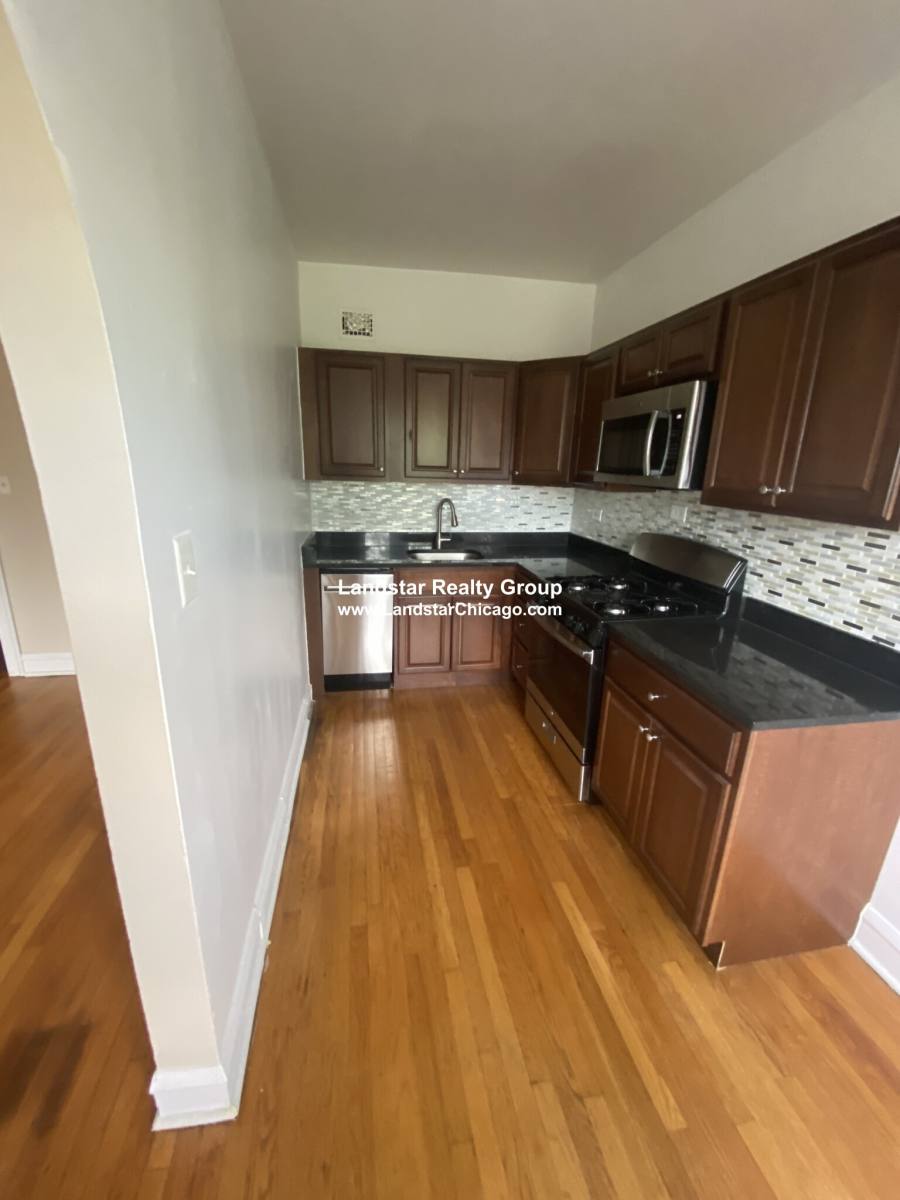 Apartment for rent at 1145 W Morse #310, Chicago, IL 60626