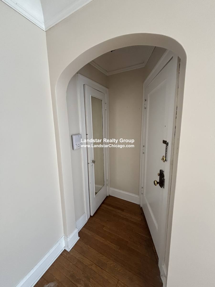 Apartment for rent at 1916 W Morse #2N, Chicago, IL 60626