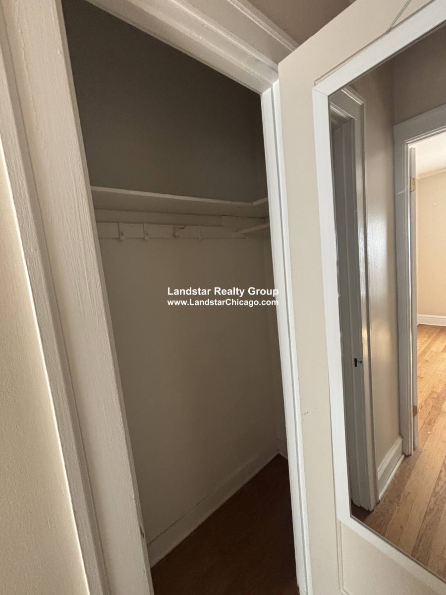 Apartment for rent at 1916 W Morse #2N, Chicago, IL 60626