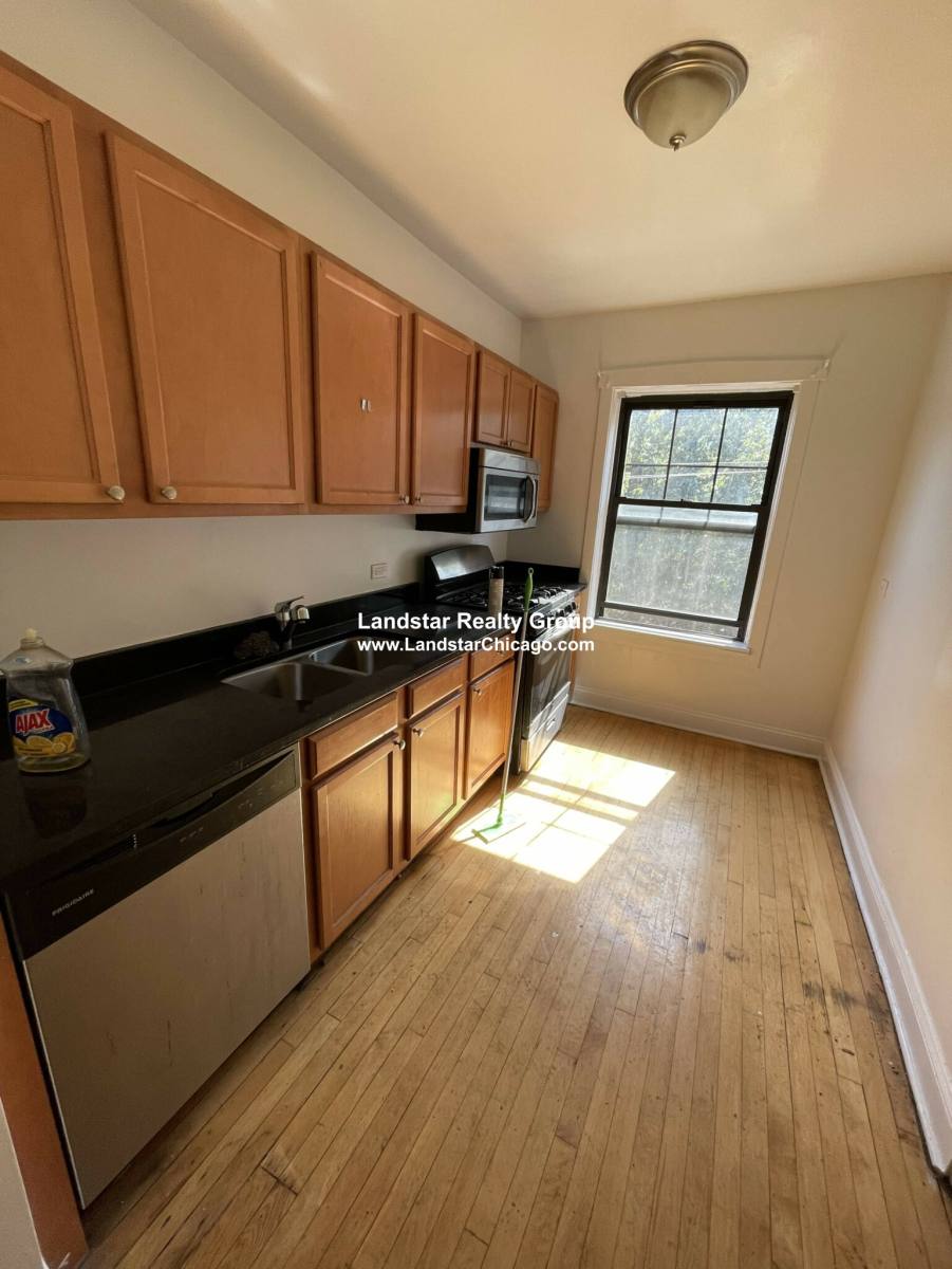 Apartment for rent at 800 Sherman Ave #3A, Evanston, IL 60202