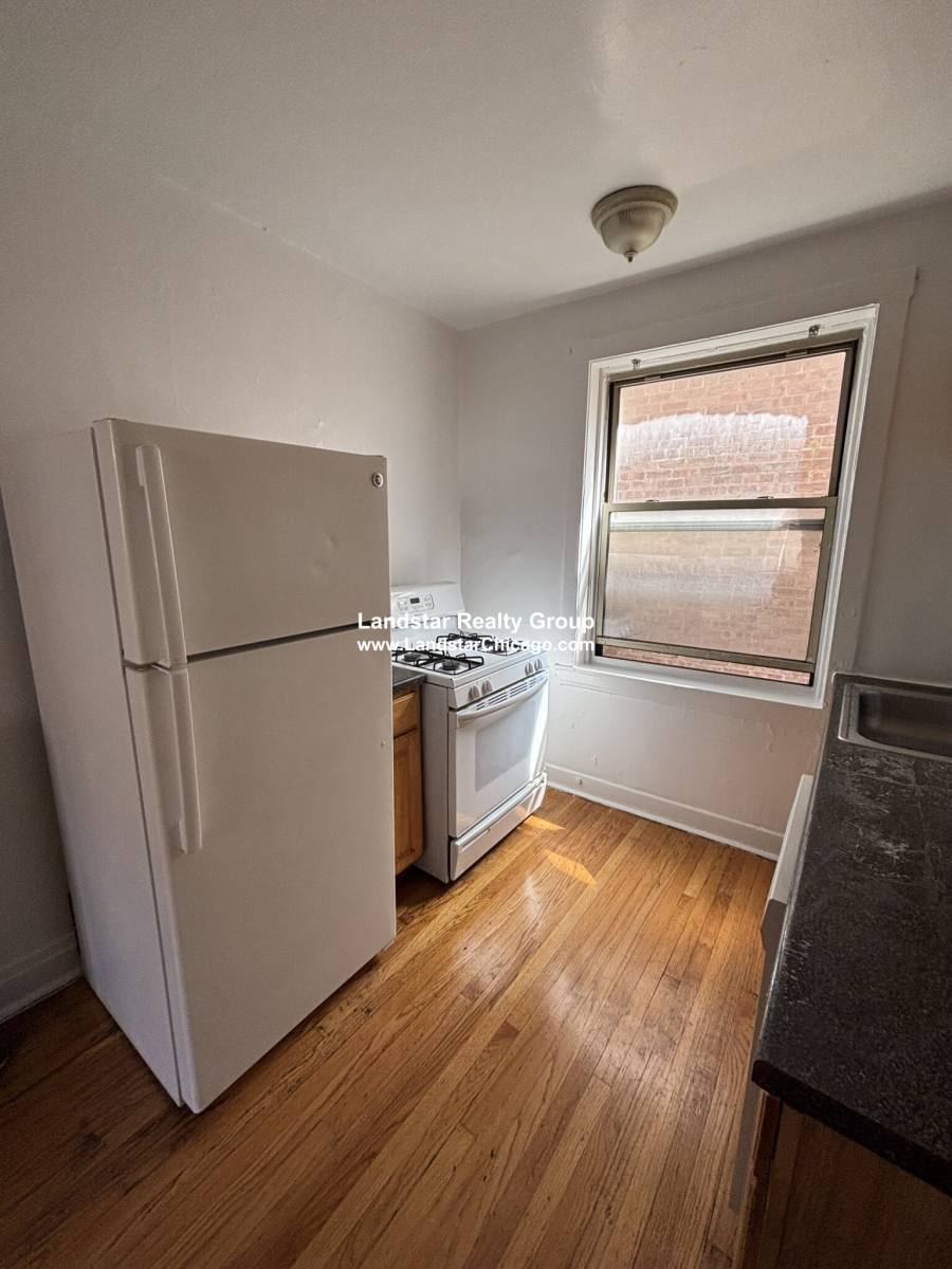 Apartment for rent at 2342 W Touhy #3A, Chicago, IL 60645