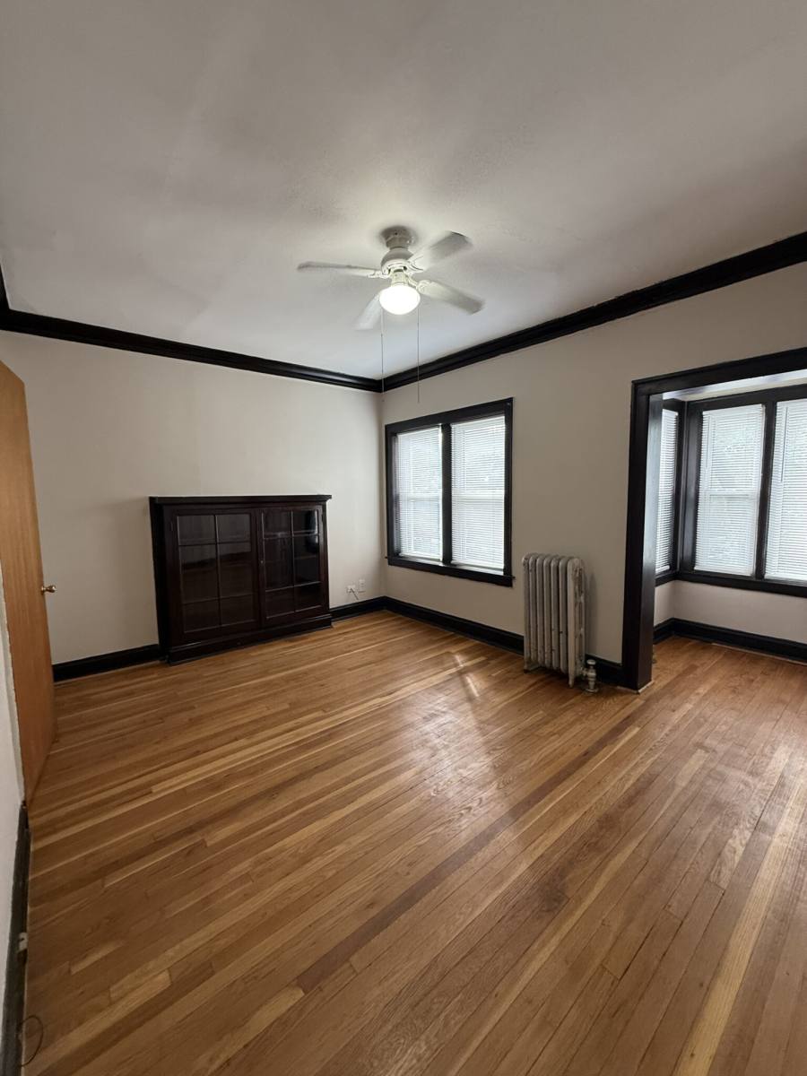 Apartment for rent at 7735 N Sheridan #2, Chicago, IL 60626