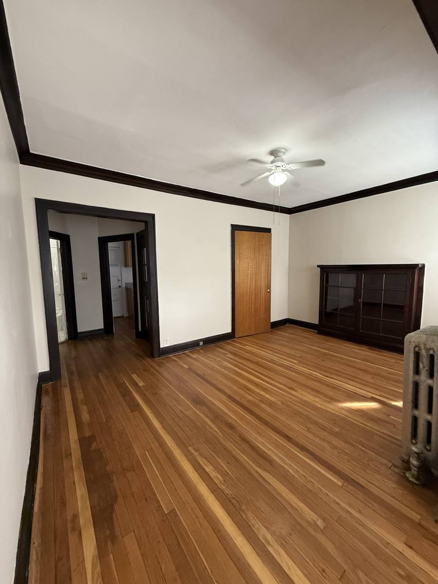 Apartment for rent at 7735 N Sheridan #2, Chicago, IL 60626