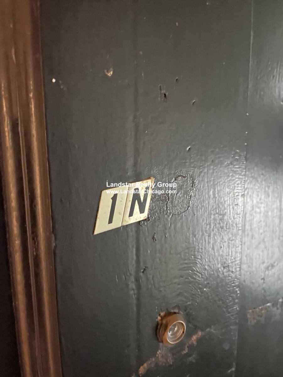 Apartment for rent at 1372 W Estes Ave #1N, Chicago, IL 60626