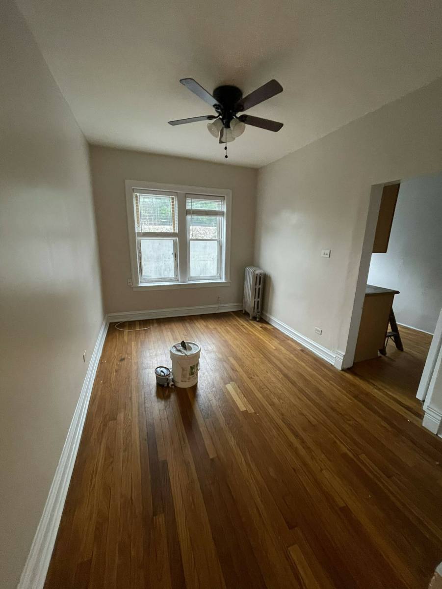 Apartment for rent at 1372 W Estes Ave #1N, Chicago, IL 60626