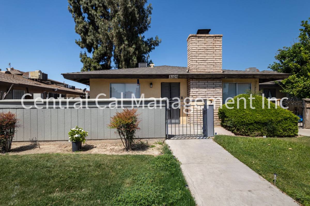 Apartment for rent at 3109 Edmonton St, Bakersfield, CA 93309
