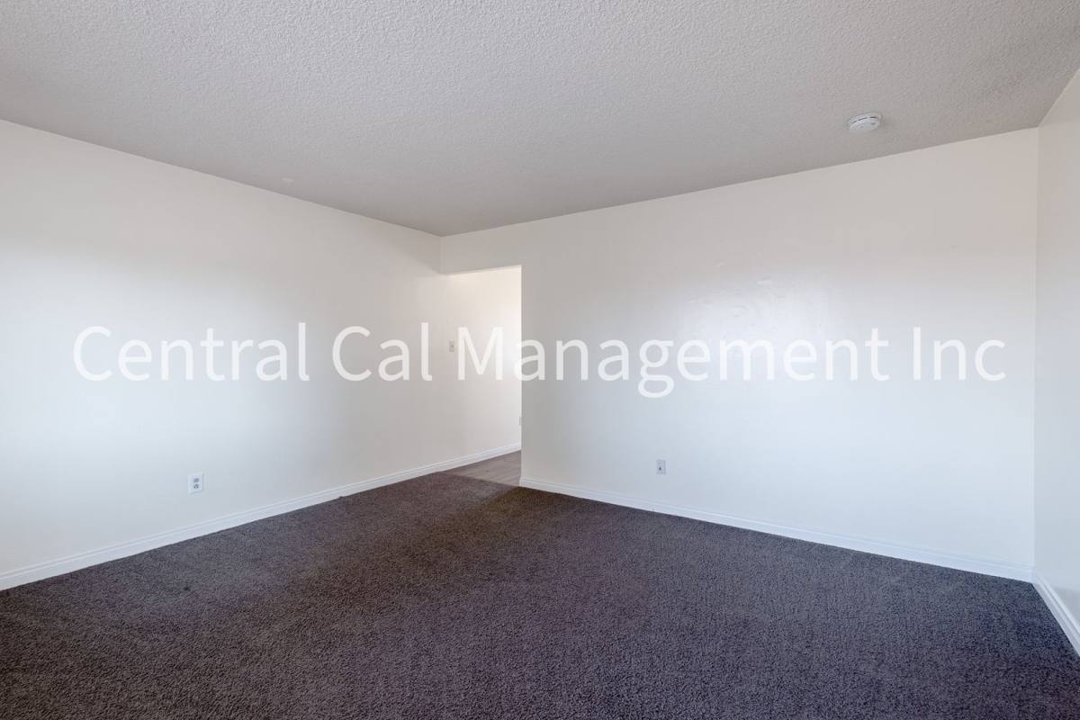 Apartment for rent at 3109 Edmonton St, Bakersfield, CA 93309