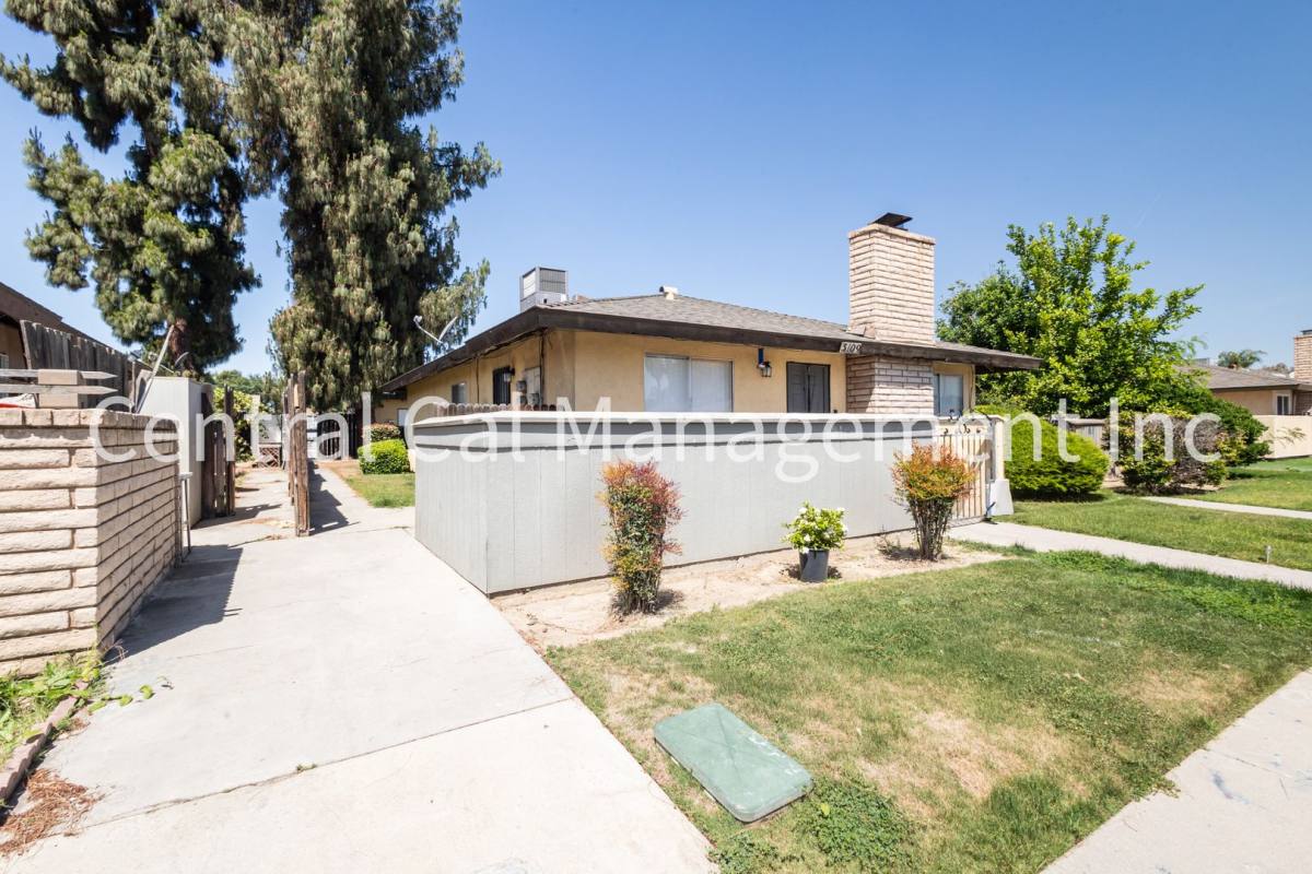 Apartment for rent at 3109 Edmonton St, Bakersfield, CA 93309