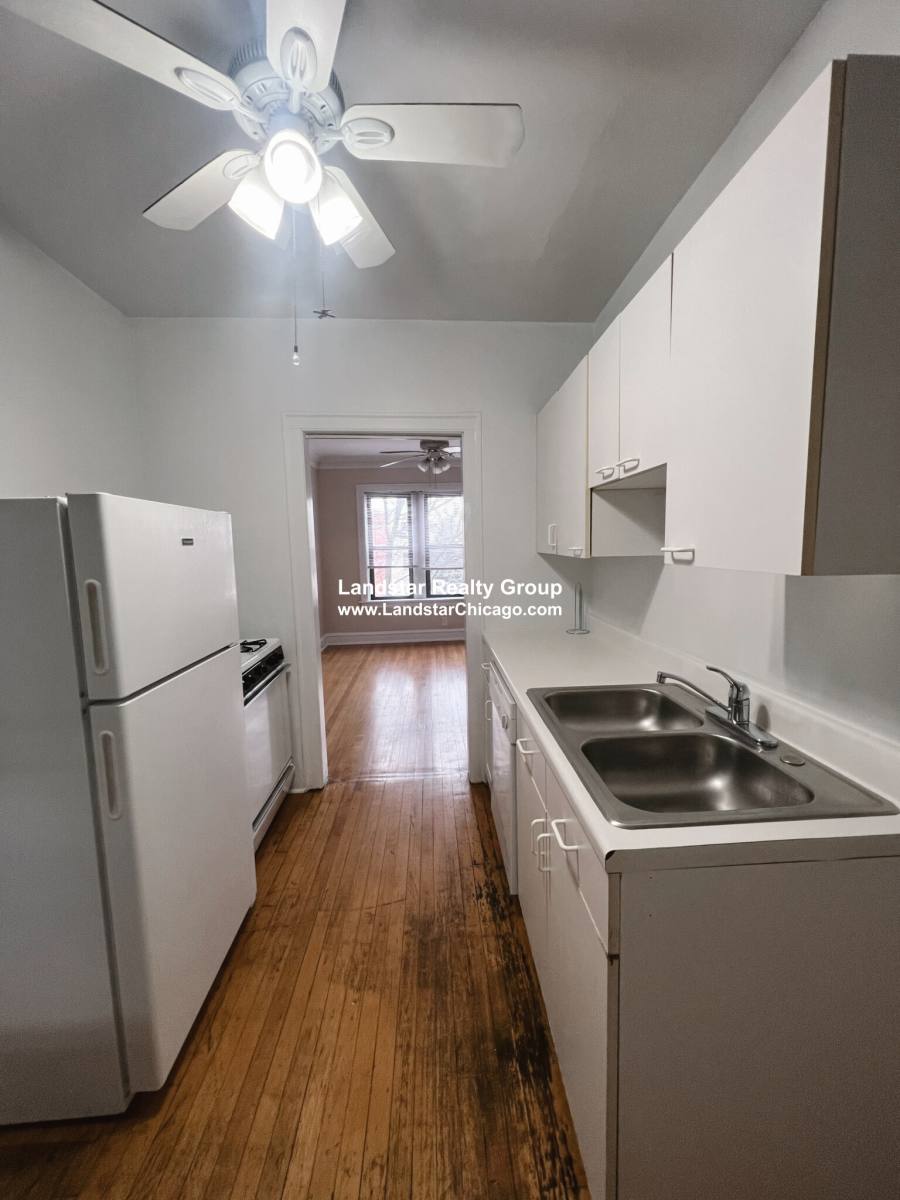 Apartment for rent at 2419 W Sunnyside #2, Chicago, IL 60625