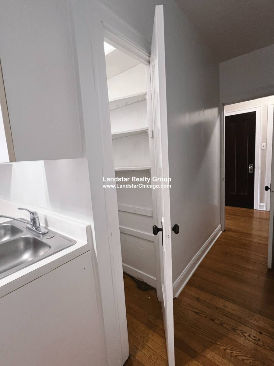 Apartment for rent at 2419 W Sunnyside #2, Chicago, IL 60625