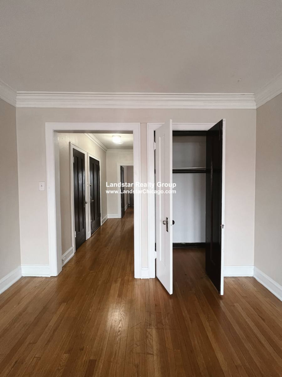 Apartment for rent at 2419 W Sunnyside #2, Chicago, IL 60625