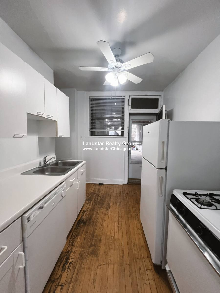 Apartment for rent at 2419 W Sunnyside #2, Chicago, IL 60625