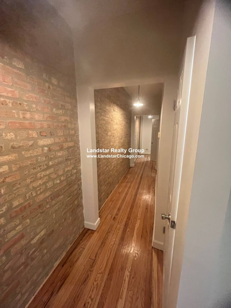 Apartment for rent at 3848 W Ainslie #2, Chicago, IL 60625