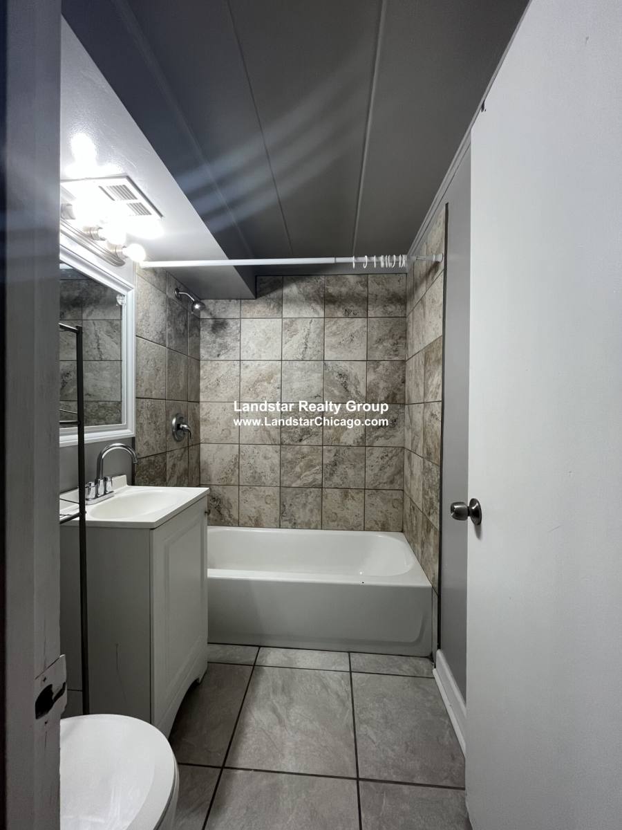Apartment for rent at 3820 25th #15, Schiller Park, IL 60176