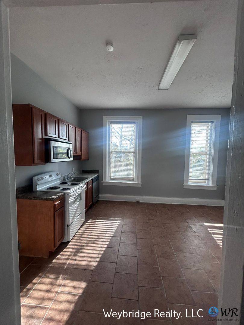 Apartment for rent at 2216 Ohio Ave, Cincinnati, OH 45219