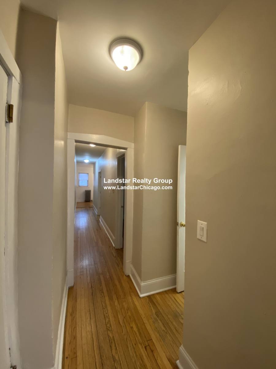 Apartment for rent at 558 Elmwood #2, Chicago, IL 60620