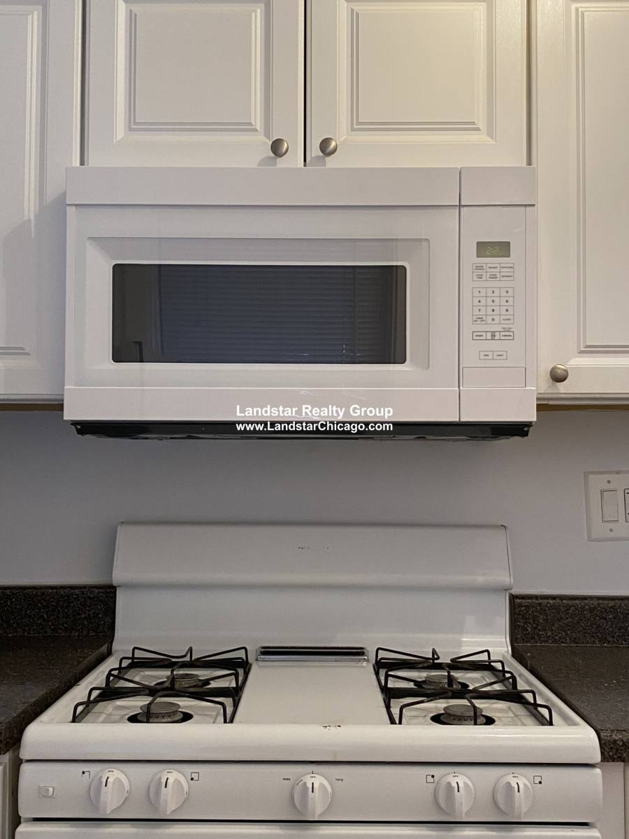 Apartment for rent at 558 Elmwood #2, Chicago, IL 60620
