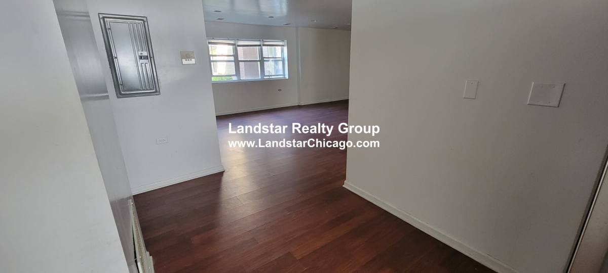 Apartment for rent at 2530 W Fitch #G, Chicago, IL 60645