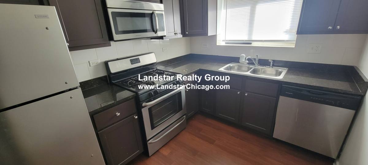 Apartment for rent at 2530 W Fitch #G, Chicago, IL 60645