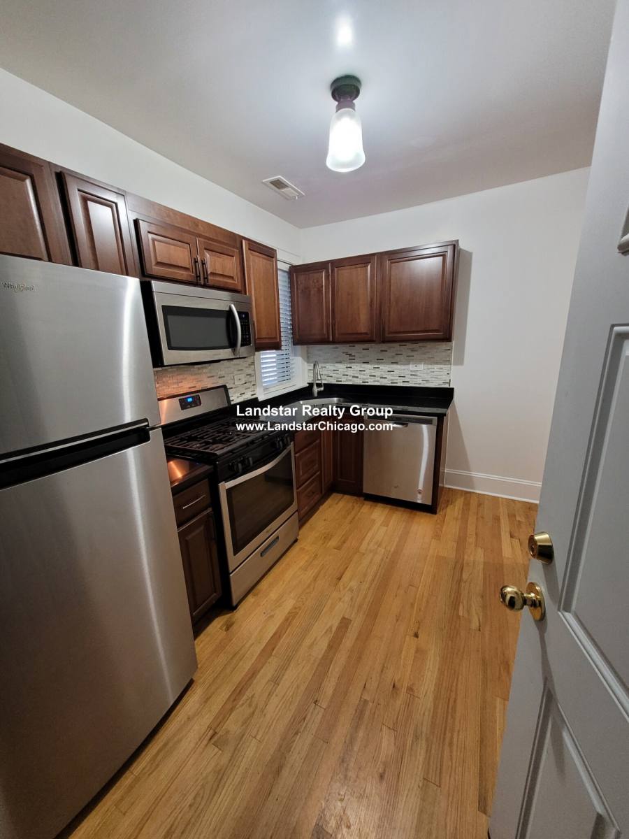 Apartment for rent at 718 Reba Place #2N, Evanston, IL 60202